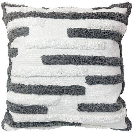 Hometrends Tetro Decorative Pillow (18 in x 18 in)