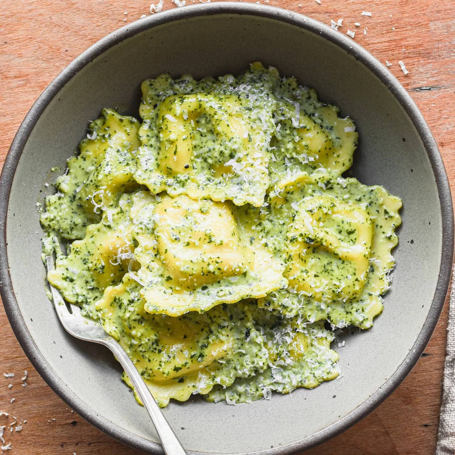 Raviolis crème de parmesan pesto