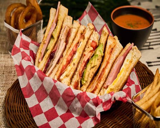 The Grilled Cheese Spot (901 E Willow Grove Ave)