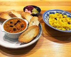 南インドテイストが評判なJ-FARMカレー J-FARM Curry