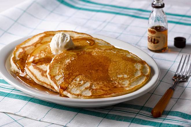 Buttermilk Pancakes with 100% Pure Natural Syrup
