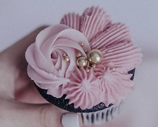 Vanilla Cupcake (Single)