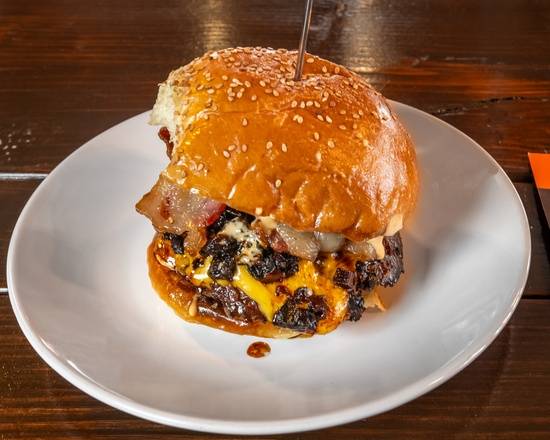 Burger Club photo 3