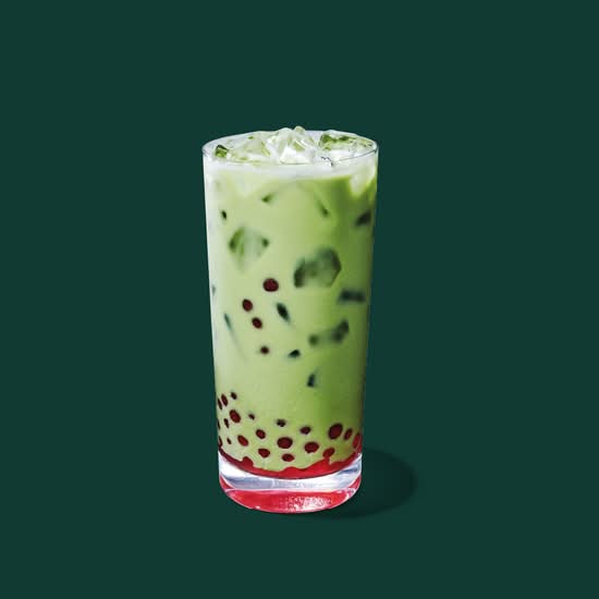 Matcha Latte frío con perlas frambuesa