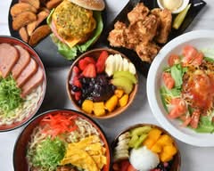 GHOUL『アサイボール、グリークヨーグルト、沖縄料理』