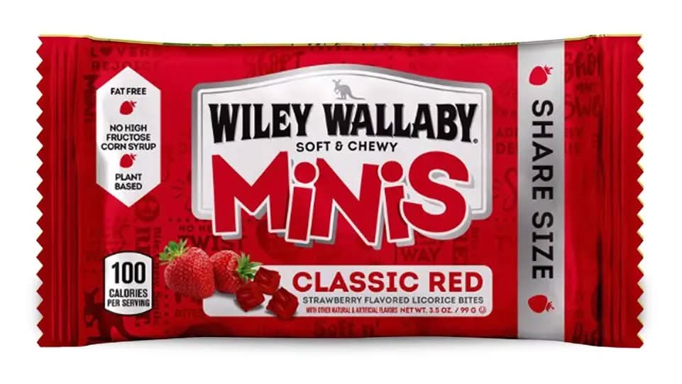 Wiley Wallaby Classic Red Minis Strawberry Licorice Bites