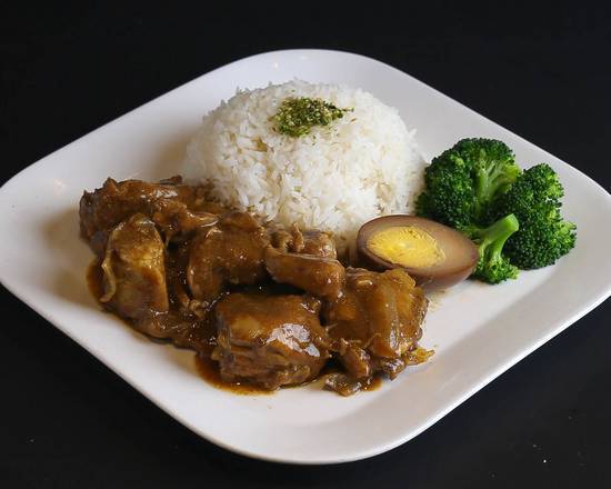 EN14 Hong Kong Style Curry Chicken on Rice 港式咖喱鸡饭