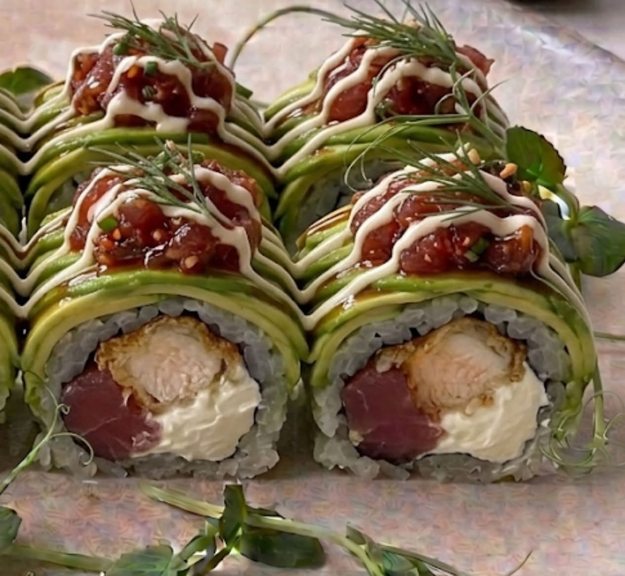 8 pièces Rainbow Tartare thon / Avocat