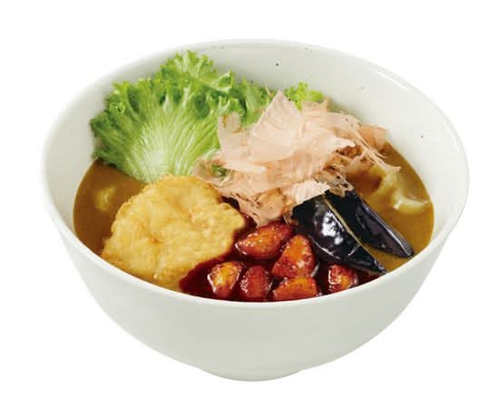 冷やしカレーうどん（鶏天付）+旨辛にんにく Chilled curry udon (with a chicken tempura) with delicious and spicy garlic