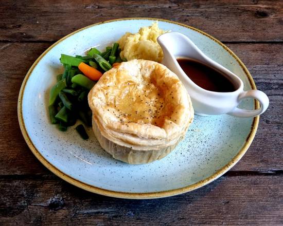 Chicken & Portobello mushroom pie*