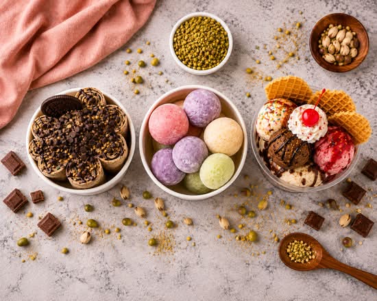 Social & Scoop
