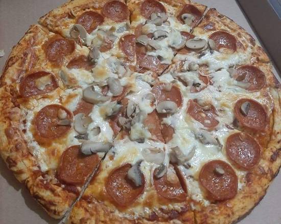 Pizza de pepperoni y hongos 8 porciones