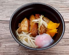 「名物！丸々一本とろぷる角煮丼」角煮Nagoya