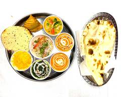 The VK Indian Restaurant　ザヴィーケーインディアンレストラン