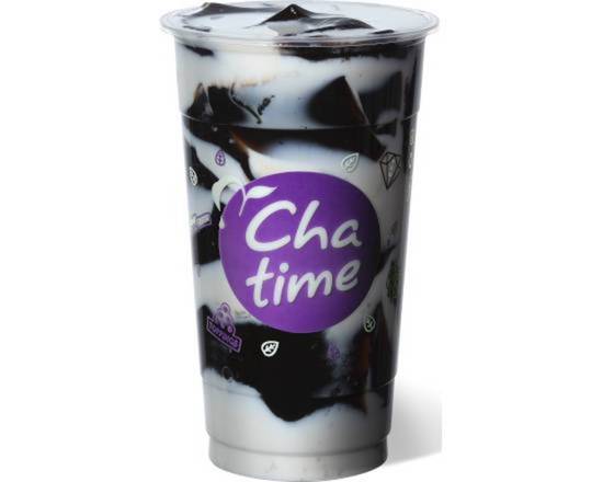 Grass Jelly with fresh milk