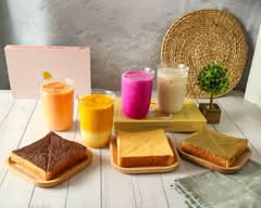 鹿港鮮厚宮 鍋燒麵炒泡麵新鮮果奶厚片專賣