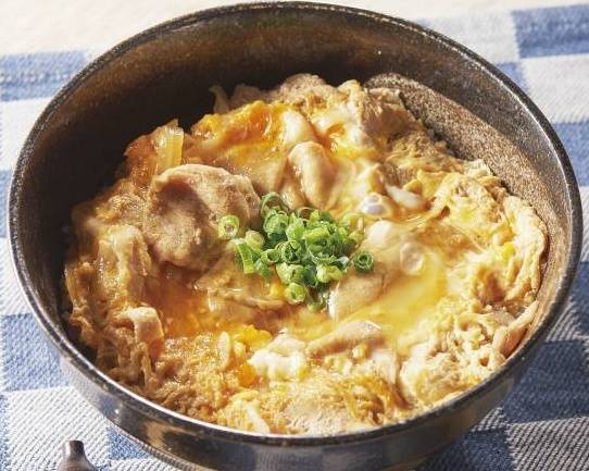 旨出汁！厳選豚カルビの卵とじ丼