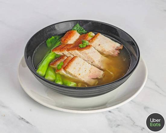 Crispy Belly Pork with Soup Noodles 燒肉湯麵