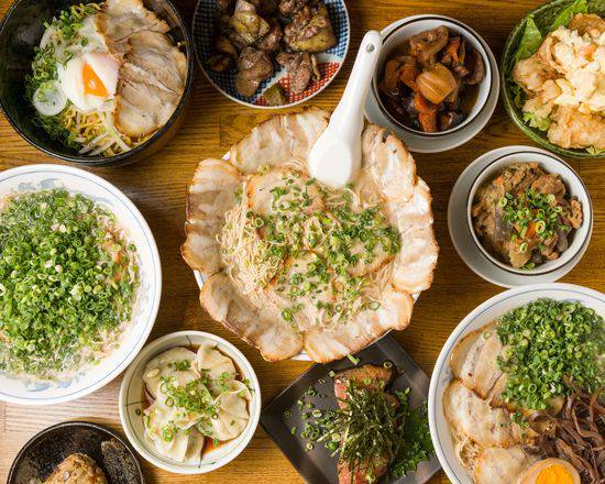 博多屋台ラーメン でぶちゃん Hakata style noodle stand debuchanの