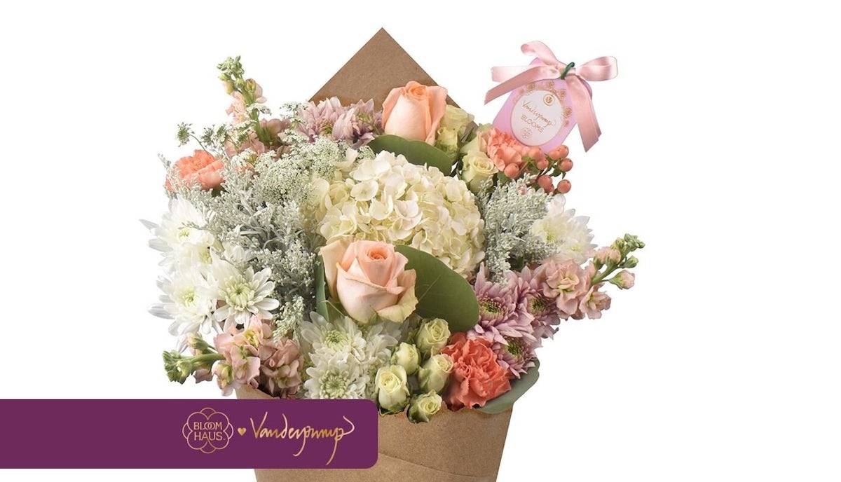 Vanderpump Perfectly Peach Bouquet