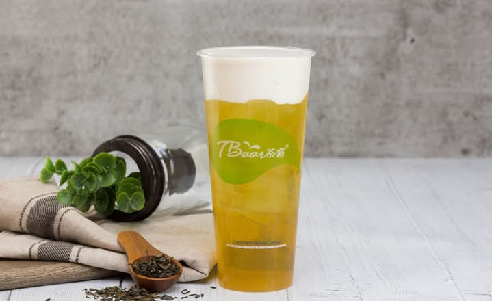 Four Season Green Tea W. Milk Foam