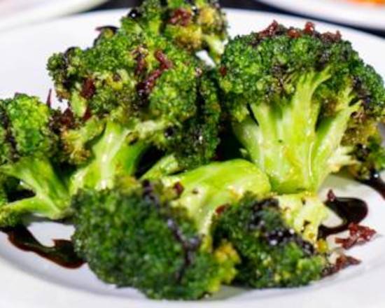 Brocoli frito con tocino