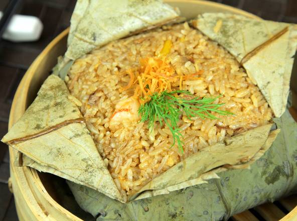 Lotus Rice with Abalone Sauce 鮑汁金牌荷葉飯