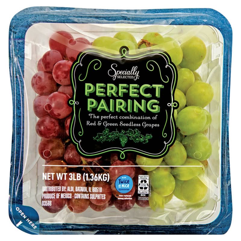 Specially Selected Perfect Pairing Red & Green Seedless Grapes (3 lbs)