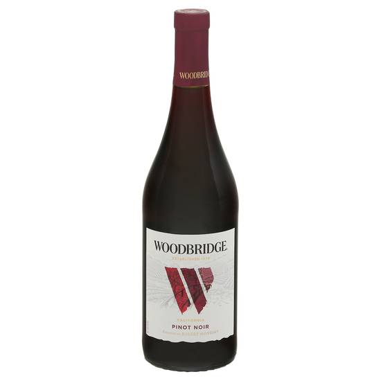 Woodbridge California Pinot Noir Red Wine (750 ml)