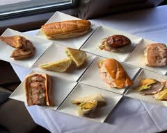 College Hill Provisions (101 N Main St.)