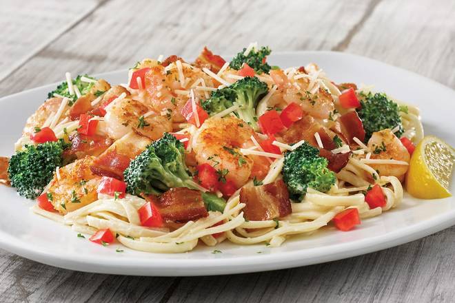 Shrimp, Bacon & Broccoli Pasta
