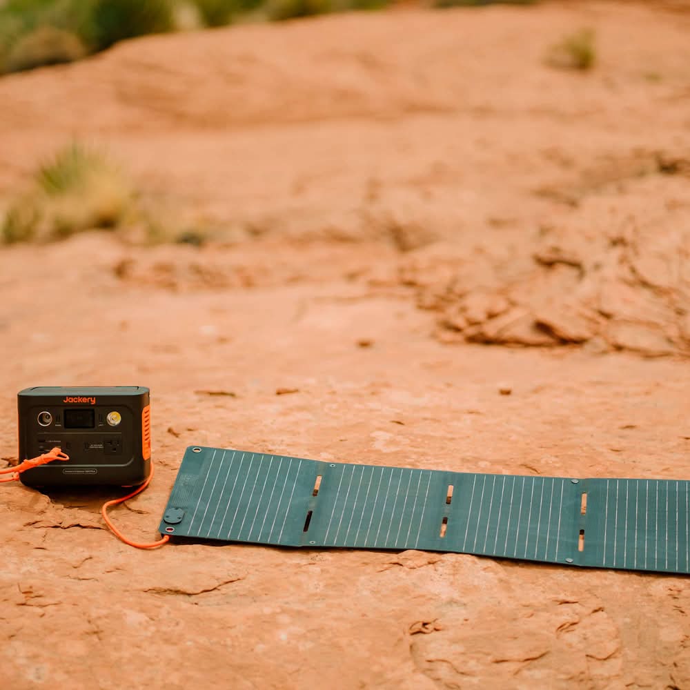 Jackery Explorer 300 Plus Portable Power Solar Generator + 40w