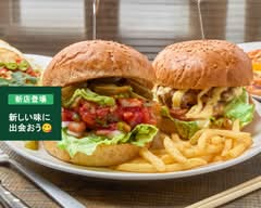 ハンバーガー　Cafe Bar Lucky 10