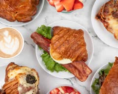 L'amour Cafe & Pastry (927 Mount Pleasant Road)