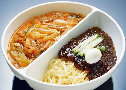 Jam Ja Myun (짬자면/ 炸酱面炒码面)