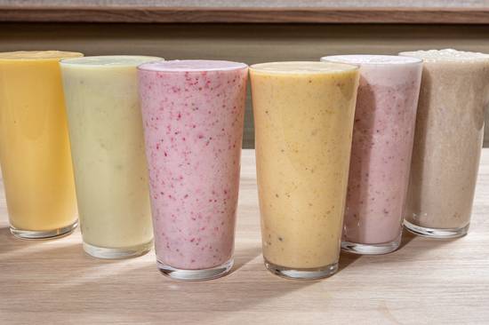 出来たてフルーツスムージー専門店『果実とミルク』Freshly made fruit smoothie specialty store "fruit and milk"								