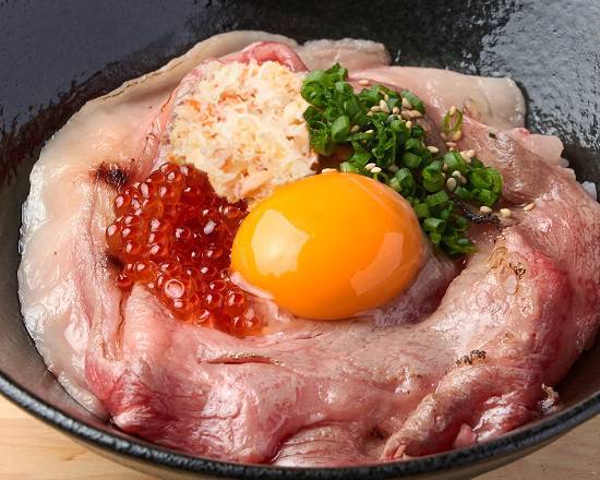【かに・いくら増し】黒毛和牛極上海鮮丼～かにくら [Kikani-Salmon Roe and Crab] Kuroge Wagyu Beef Superior Kaisen Don -Kanikura