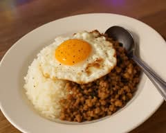 ダイニングバー栞