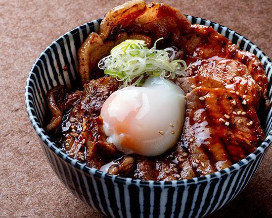 豚肩ロースみそ焼肉どんぶり 肉大盛 Miso Grilled Pork Loin Rice Bowl Large Serving of Meat