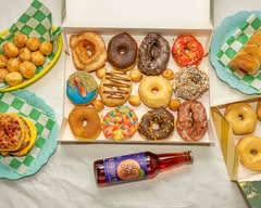 Maynard's Donuts and Coffee (875 East 9 Mile Road)