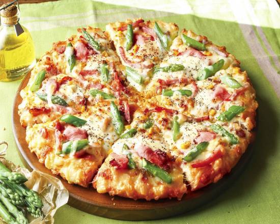 モッツァレラとアスパラ�ベーコンのピザ Mozzarella, Asparagus & Bacon