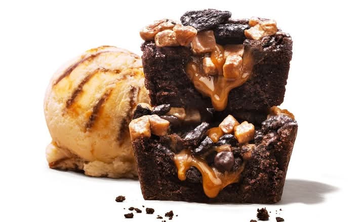 Caramel Mud Brookie Pie