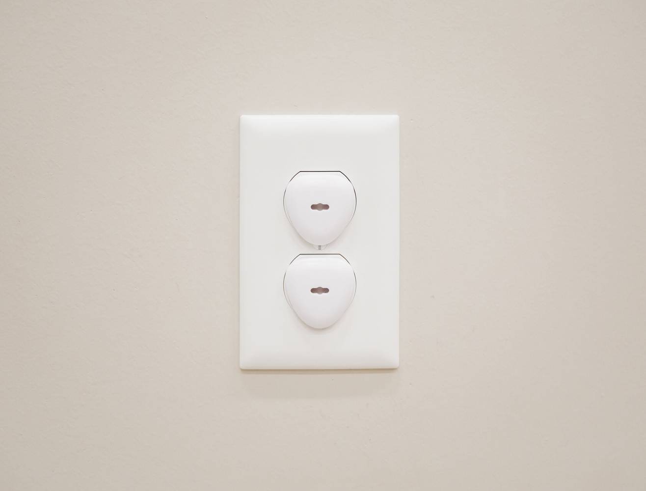 Regalo Regalo Home Safety Clear Outlet Plugs (24pk) | 6100 W