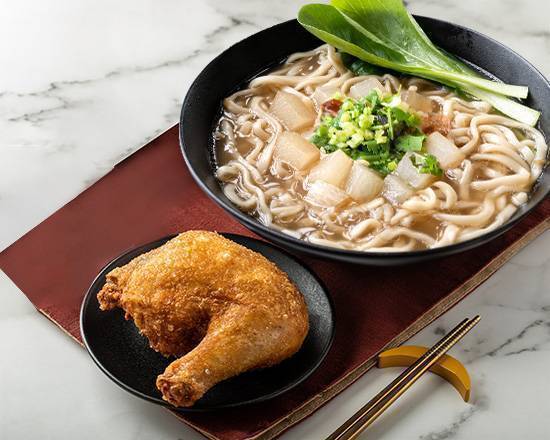 炸雞腿麵 Noodles with Deep-Fried Chicken Drumstick