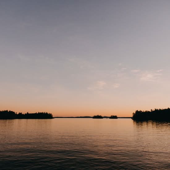 Migis Lodge on Sebago Lake