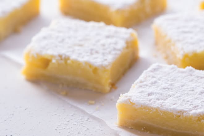 Sweet & Tangy Lemon Bar
