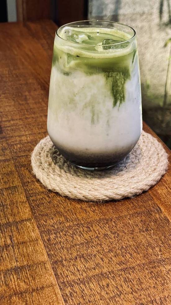 芝麻抹茶鮮奶(冰)