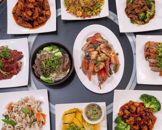 Lotus Garden (224 Maple Ave W)