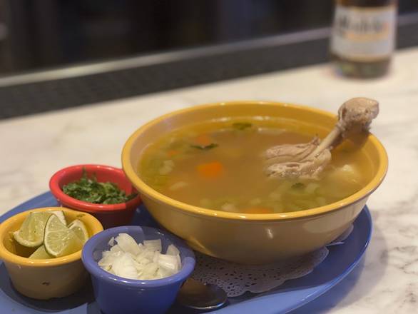 Caldo de Pollo
