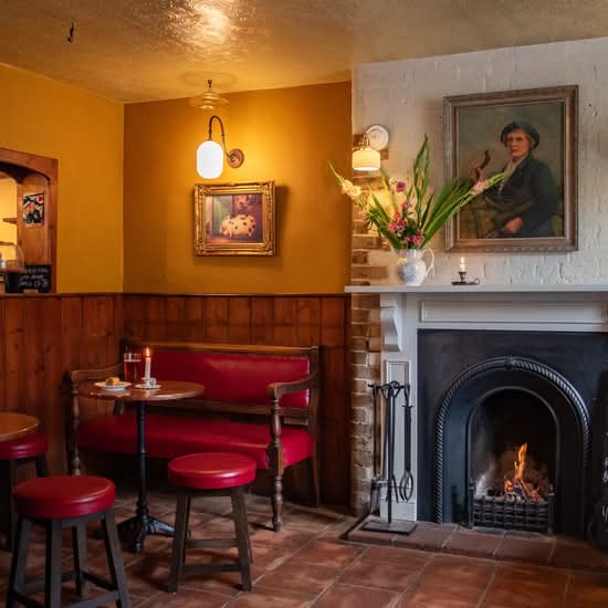 The Three Horseshoes, Warham